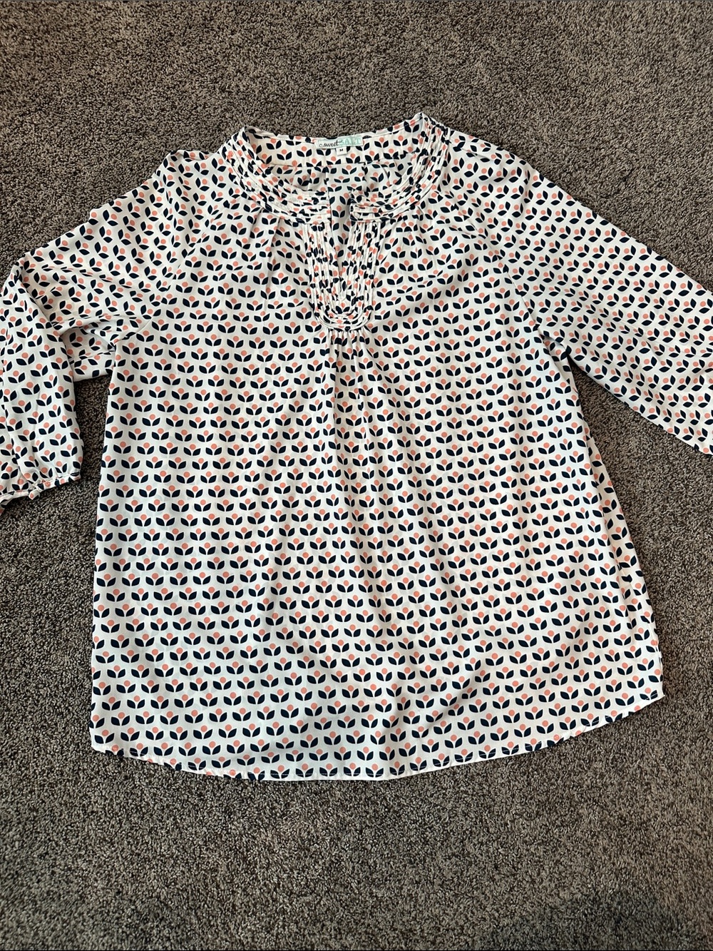 Sweet Salt Cream Patterned Blouse. Size M